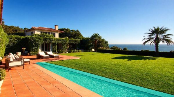 Pourquoi louer une villa de luxe à Saint-Tropez est avantageux