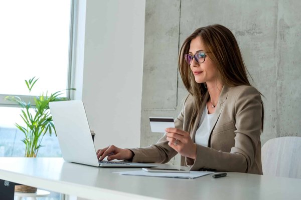 Gagner de l'argent avec les banques en ligne : les différentes options possibles ?